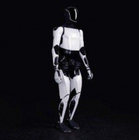 特斯拉Optimus亮相WAIC，行走速度提升30%