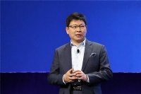 余承东坦言被美制裁：非常艰难 5G领导者没有5G用