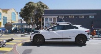 谷歌称将投资Waymo 50亿美元 后者每周提供超50000次付费乘车服务