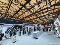 这次红魔手机带来了更多的电子产品…