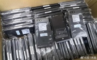 闲鱼涌现大量摩托罗拉XT889，全新138元，后盖能防弹？