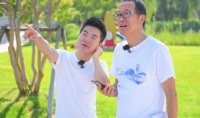 董宇辉“离巢”满月:30天爆卖7亿,开始“挖角”老东家?