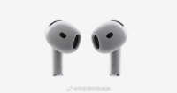 AirPods Max推出新款C口充电盒,支持USB-C连接和无线充电,续航30小时。