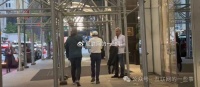 岁月沧桑！网友纽约街头偶遇马云，老得让人差点没认出！