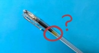 童年谜团:中性笔后面的神秘液体是什么?