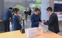 部分机型“秒空”!华为Mate 70系列开售,机构预计年内出货量将达→