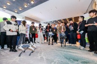 国内半数机器人企业都来了!这场全球大会“助燃”人形机器人落地热潮
