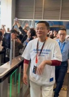 马云现身阿里巴巴云谷园区