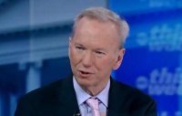 事关中国,谷歌前CEO做了个判断
