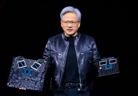 黄仁勋：全球一半AI人才都是中国人，美国根本阻挡不了中国发展