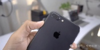苹果宣布，首款双摄 iPhone 被淘汰！