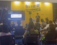 在浦东的地下场馆里我看到中国的未来