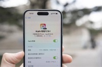 苹果AI 下半场：年底问世的新Siri，要彻底改变iPhone 的交互