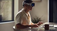一根筋变两头堵了!苹果Vision Pro:卖不动和没新片“死循环”
