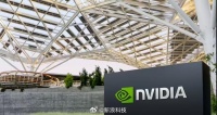 黄仁勋称英伟达AI产品售罄，创业者争抢GPU