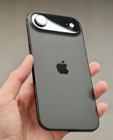 苹果2027年规划曝光：iPhone Air 2续命成功，20周年版要干掉刘海？