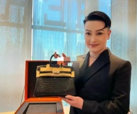 因偷税749万被封杀的网红，偷偷改名复出，一个月直播11次