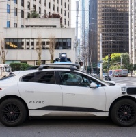 机器人出租车正席卷全美多地