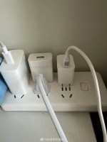 消防员提醒手机充电器长期插着易短路爆燃