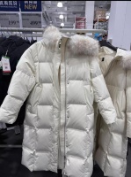 山姆499元羽绒服充绒400克卖爆，多个门店已断货，二手平台有人加价数十元出售，客服：补货时间未知