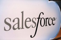 中国版Salesforce“难产”