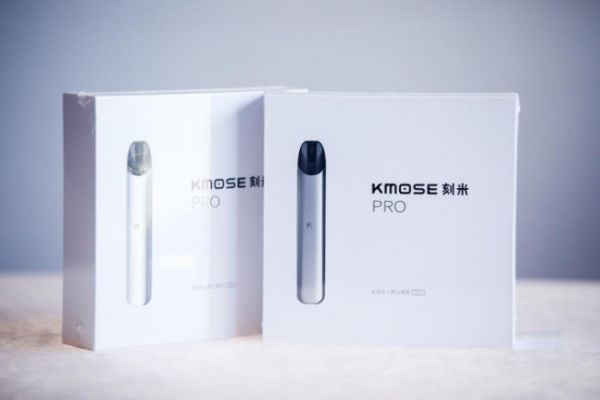「KMOSE刻米」发布换弹电子烟“刻米PRO”，加入环状呼吸灯及九重锁油设计