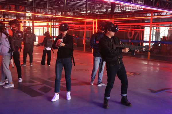 电竞与VR融合，「电鲸科技」想用大场地提升用户游戏体验