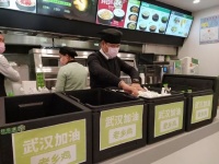 亏损5亿,“哪怕卖车卖房也要确保员工有饭吃”,火出圈的老乡鸡,做对了什么?