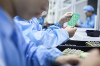 深圳复工抢人大战:时薪加5块,速度要快