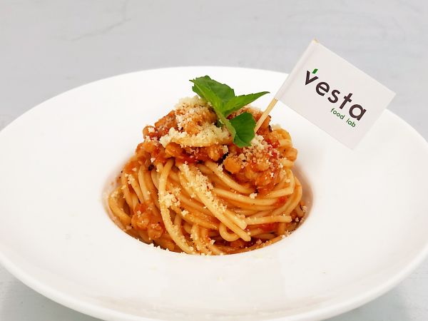 人造肉商业化进程加快，「Vesta未食达」将与「拉面说」联合推出植物肉意面