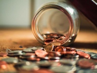 跌破2%,为何宝宝类货币基金产品的收益率越来越低?