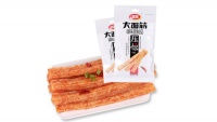 称霸8090后童年的零食“卫龙辣条”,要上市了