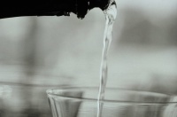 高瓴的白酒狙击战