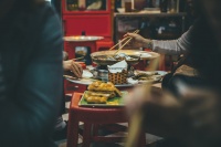 透过海底捞和九毛九财报，看后疫情时代餐饮新消费的喜与忧