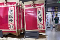 洽洽瓜子再涨价,最高涨幅18%,拉动食品板全线上涨