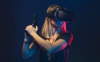 Facebook为其改名，字节跳动斥资百亿入局，VR行业的“第二春”能火多久？