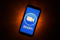 营收增速骤降,Zoom跌落“神坛” | 财报热评