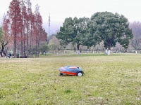 实现大面积室外精准定位并解决割草难题,「优思美地」面向欧美市场提供割草机器人一体化解决方案