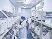 医疗白马爆“黑天鹅”!金域医学一区域负责人被立案侦查,市值蒸发近26亿
