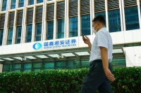 但斌到底该不该“跑”?