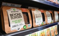 人造肉神话不再!Q1业绩不及预期,BeyondMeat一年股价已跌八成|看财报