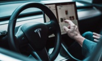Q2业绩警报响起，特斯拉还能交出“王炸”财报吗？