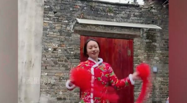 （图片来自疯产姐妹短视频）