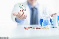 恒瑞医药上半年营收净利双降,业绩暴雷还是利空出尽?| 看财报