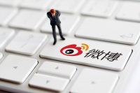 微博面临前狼后虎，还能战否？