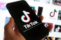 在TikTok上1:1复制抖音玩法，是降维打击？还是水土不服？