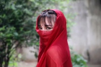 李子柒和张兰大战酸辣粉?